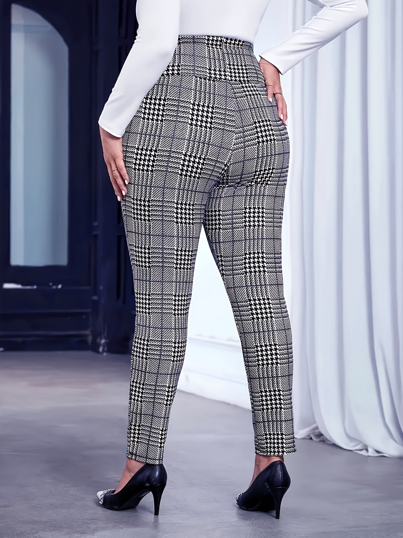 Leggings ajustados con estampado a cuadros de talla grande: elásticos, cómodos y versátiles para uso diario: ropa suave, transpirable y favorecedora para mujer en tallas grandes para ocasiones informales