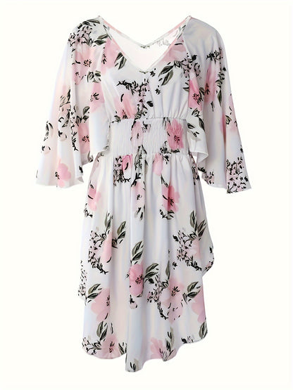 Vestido elegante de talla grande con escote en V y cintura fruncida con estampado floral, dobladillo irregular fluido, cómodo y transpirable, perfecto para primavera y verano, ropa de mujer de talla grande para ocasiones al aire libre e informales