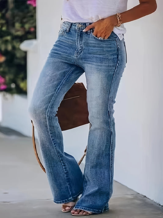 Pantalones vaqueros elásticos de pierna acampanada de talla grande: cierre de botón con cremallera cómodo, estilo casual azul lavado, tela suave, ajuste relajado, pantalones y ropa de mezclilla para mujer